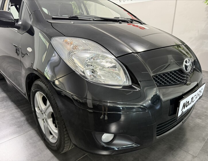 Toyota Yaris 21