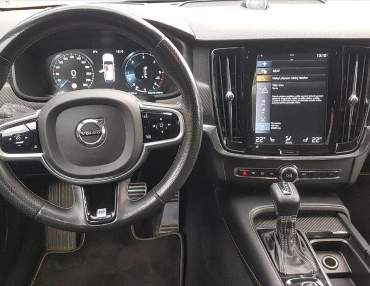Volvo V90 16