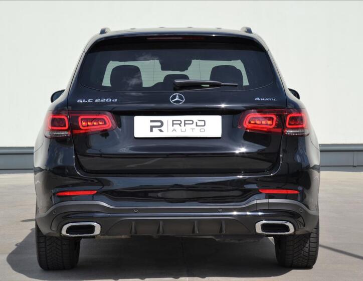 Mercedes-Benz GLC 9