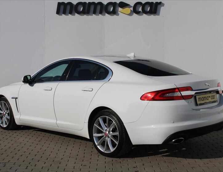 Jaguar XF 5