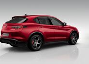 Alfa Romeo Stelvio 4