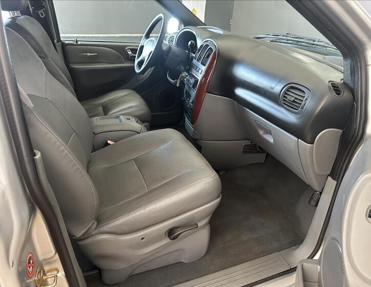 Chrysler Grand Voyager 19