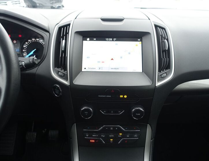 Ford Galaxy 13