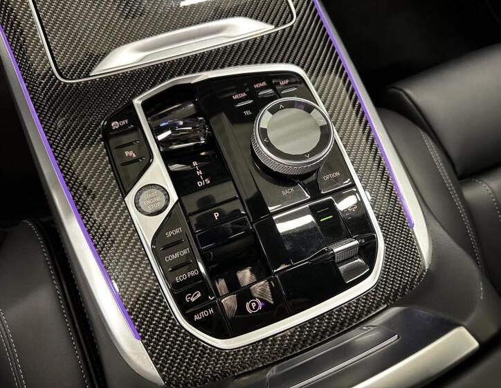 BMW X7 11