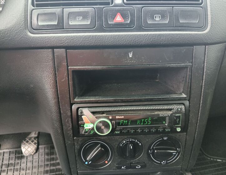 Volkswagen Golf 12