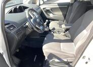Toyota Verso 10