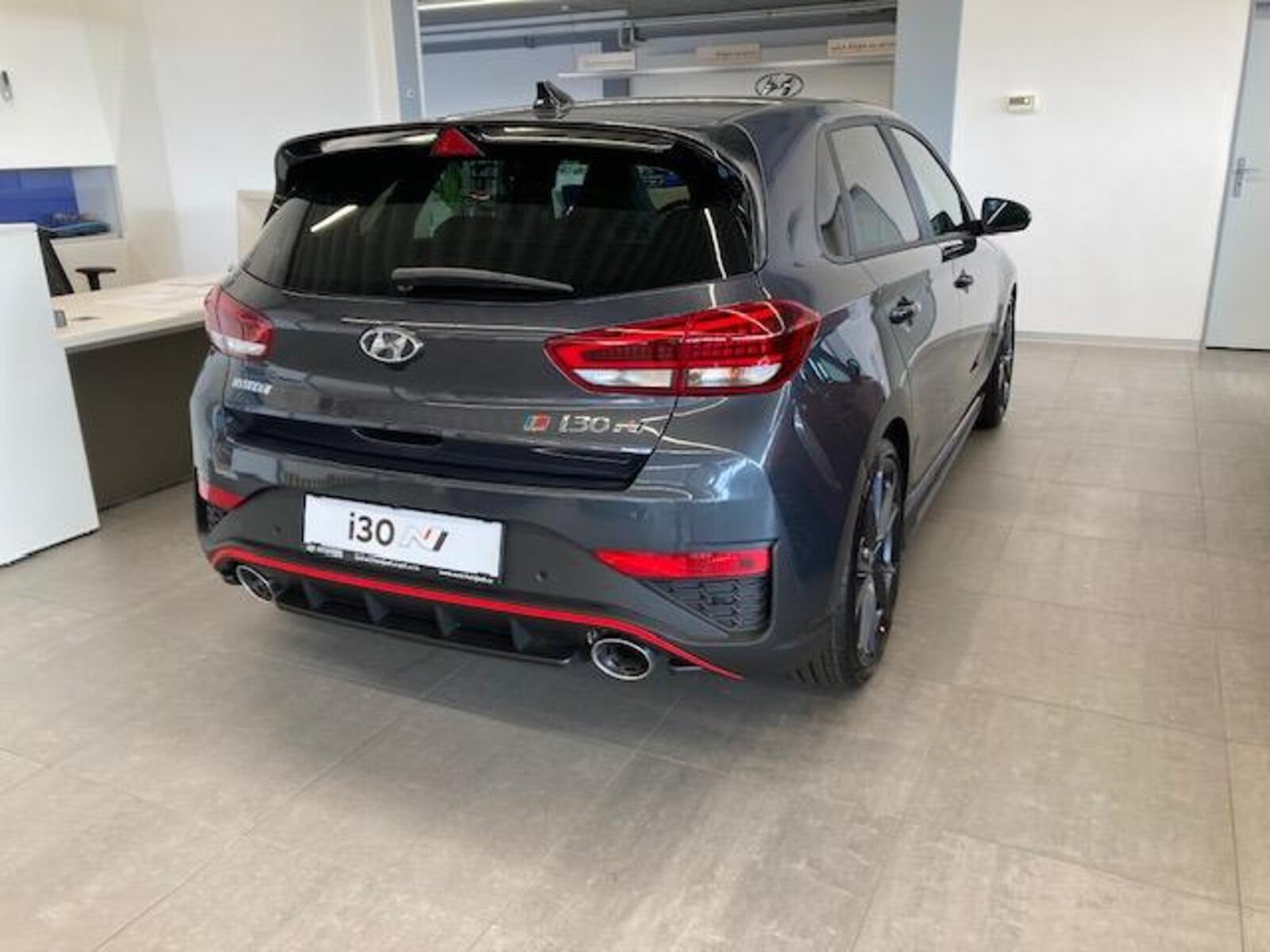 Hyundai i30 4