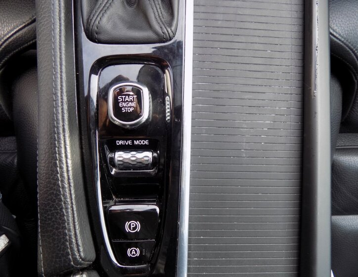 Volvo S90 31