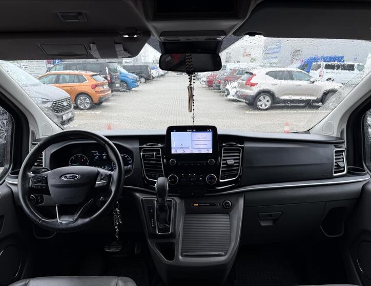 Ford Tourneo Custom 19