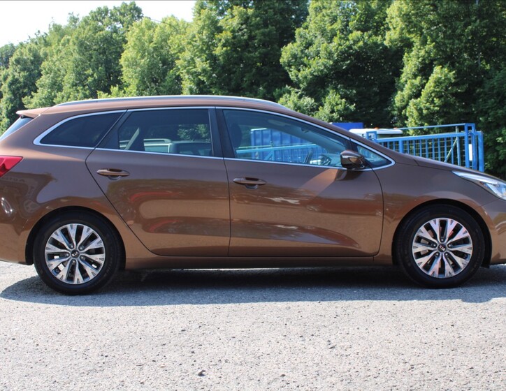 KIA Ceed 4
