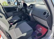 Suzuki SX4 16