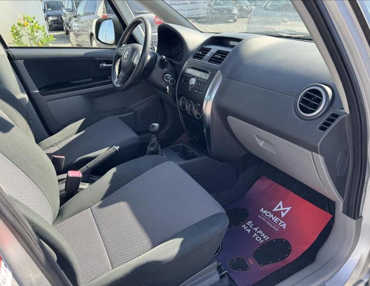 Suzuki SX4 16