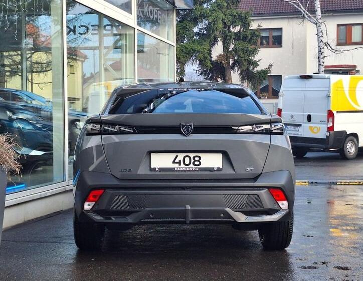 Peugeot 408 5
