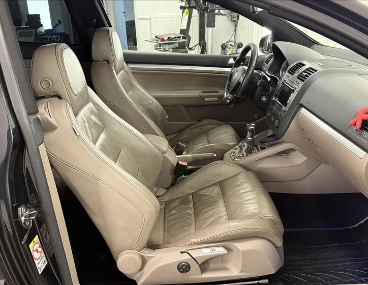 Volkswagen Golf 13