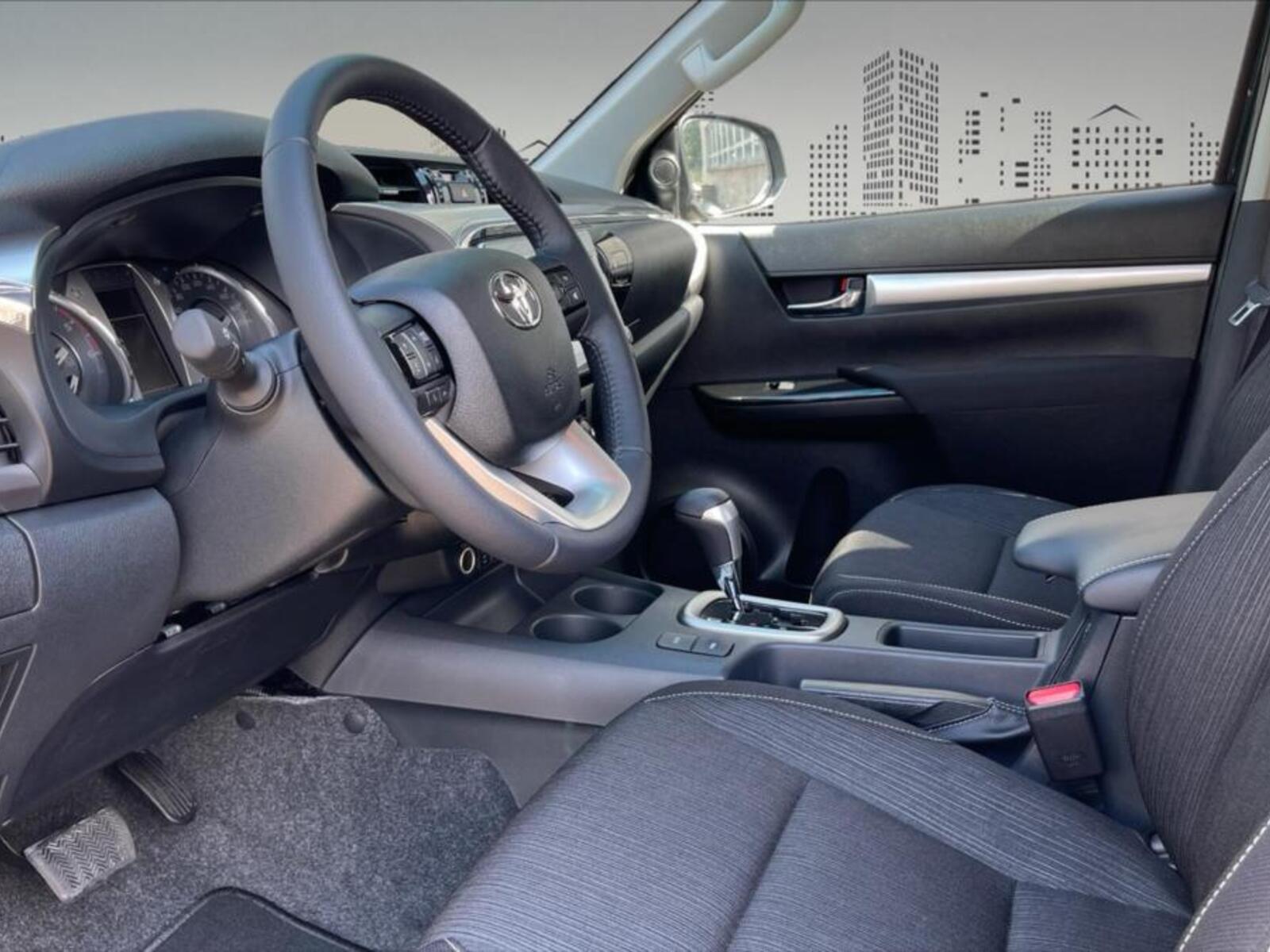 Toyota Hilux 7
