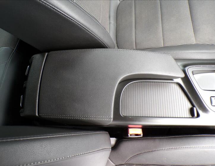 Opel Insignia 23