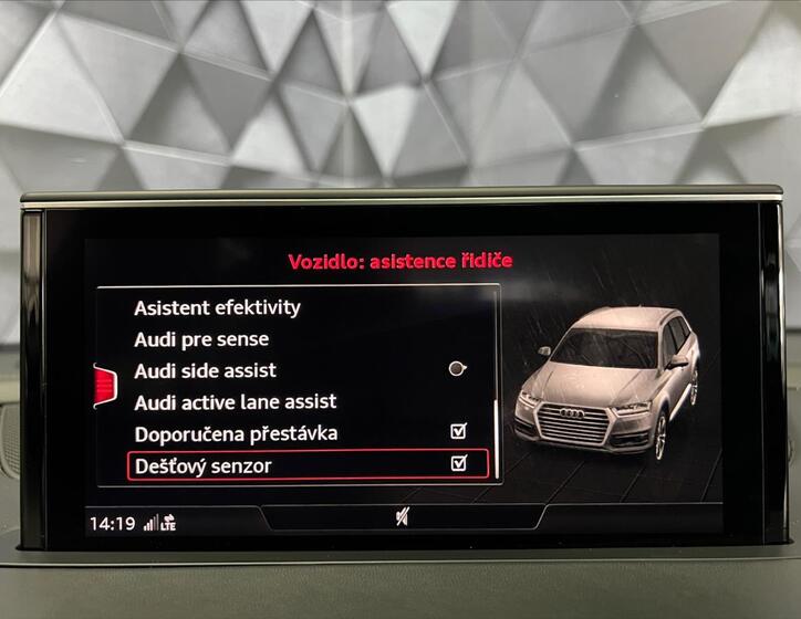 Audi Q7 18