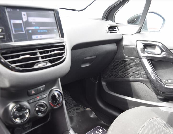 Peugeot 208 42