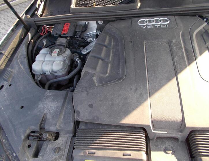 Audi Q7 32