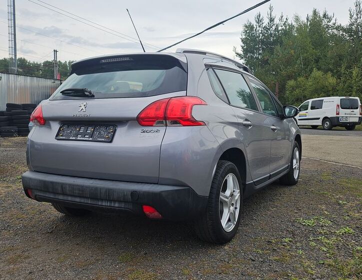 Peugeot 2008 6