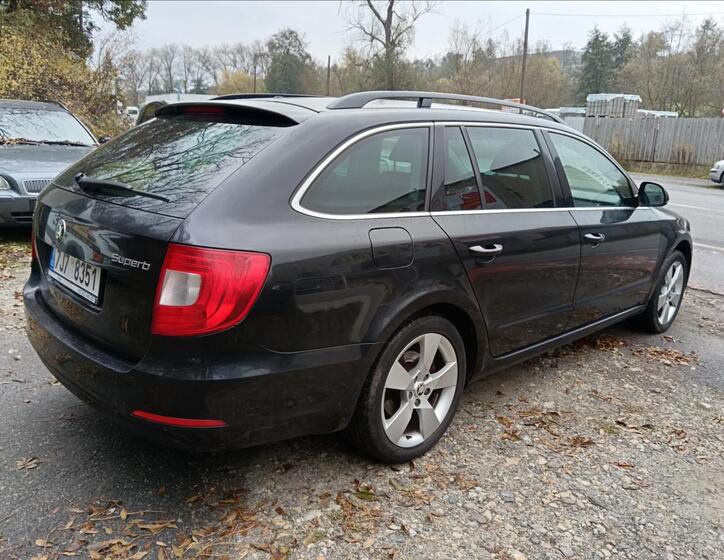 Škoda Superb 11