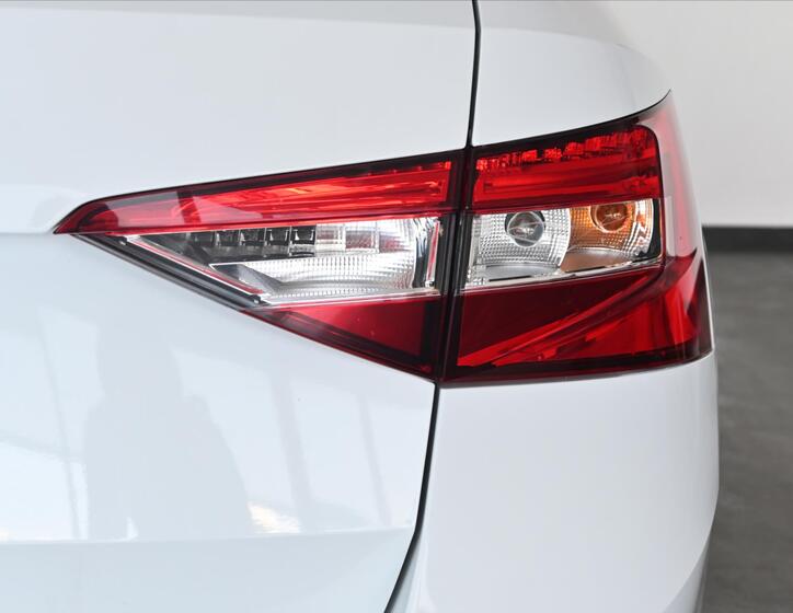 Škoda Superb 32