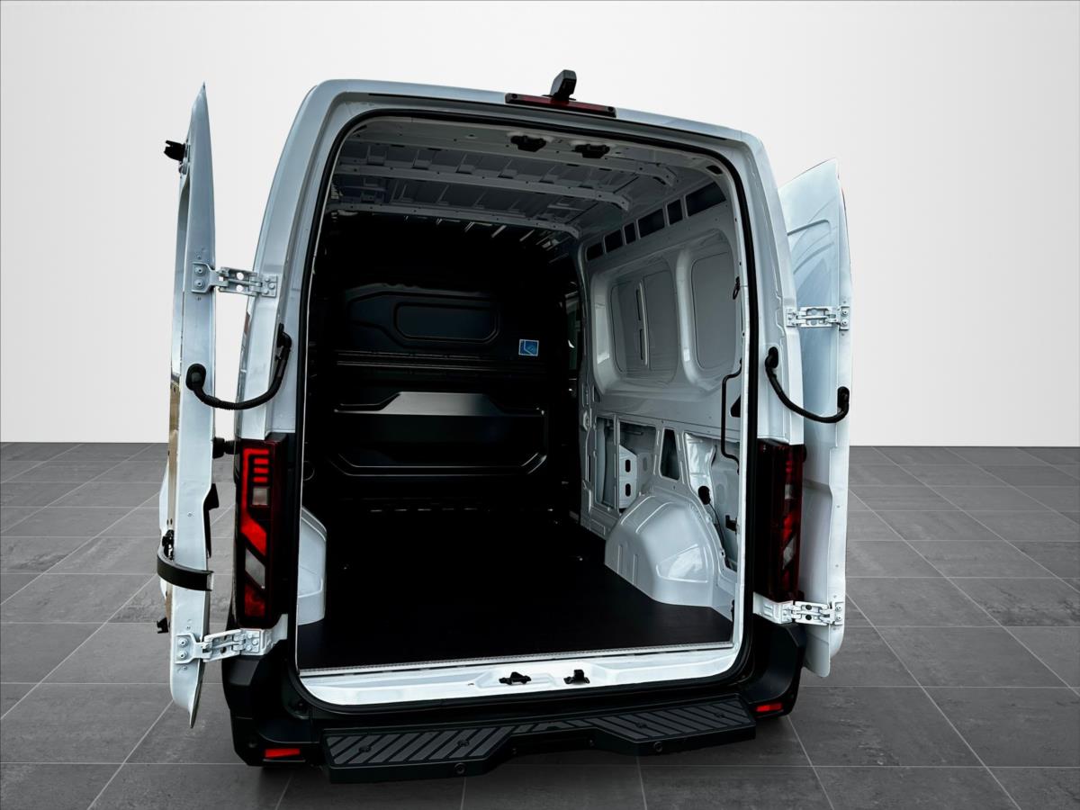 Nissan Interstar