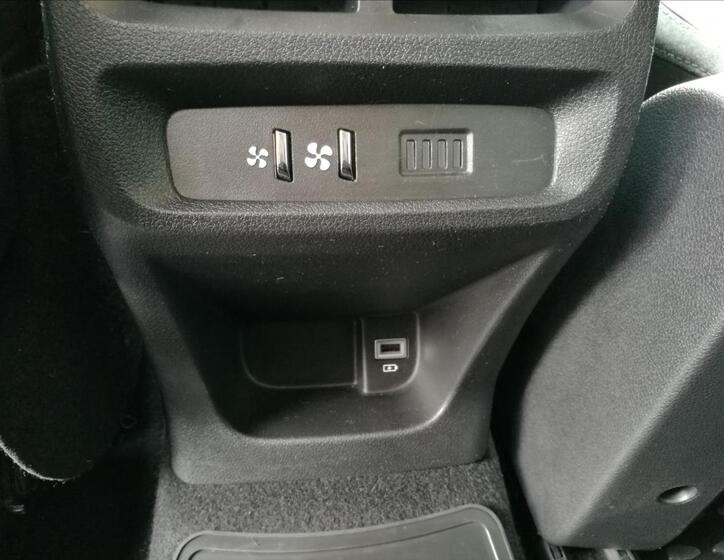 Peugeot Rifter 15