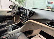 Chrysler Pacifica 17