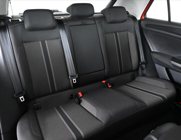 Volkswagen T-Roc 29
