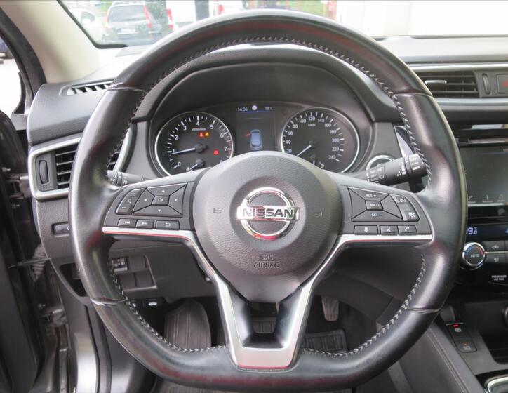 Nissan Qashqai 10
