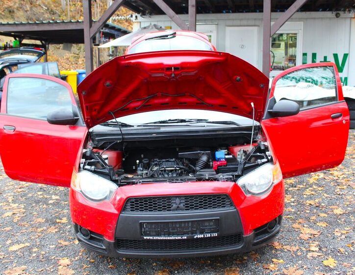 Mitsubishi Colt 17
