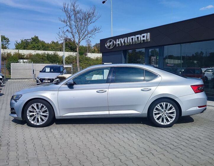 Škoda Superb 8