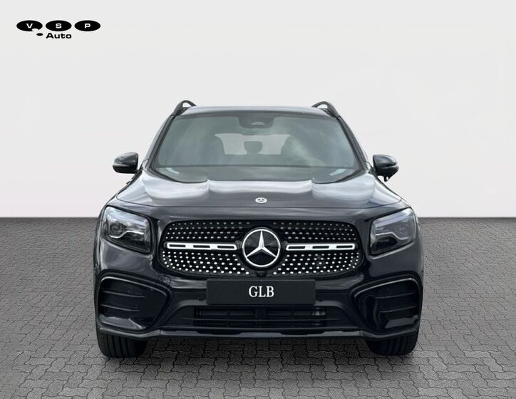 Mercedes-Benz GLB 8