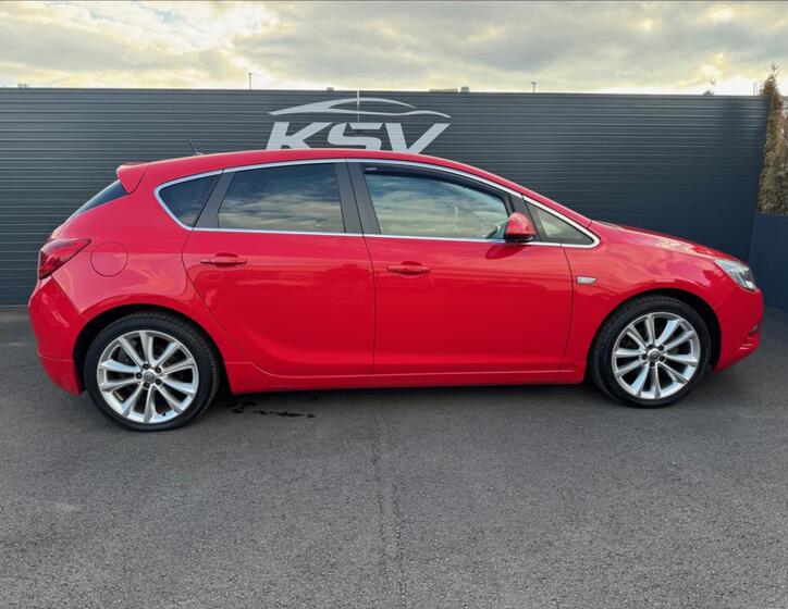 Opel Astra 6