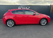 Opel Astra 6