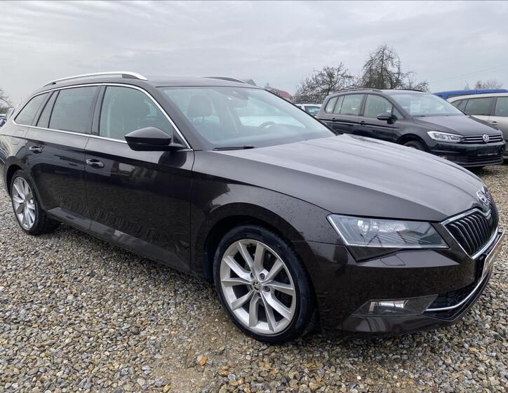 Škoda Superb 3