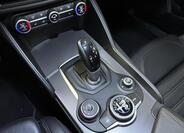 Alfa Romeo Giulia 13