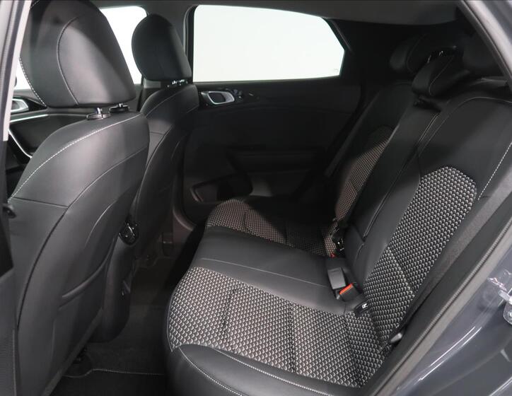 KIA XCeed 14