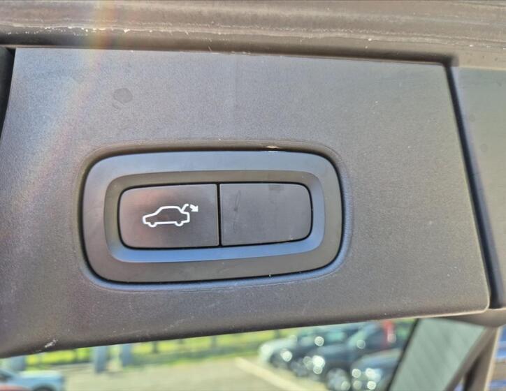 Volvo V90 12