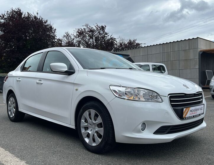 Peugeot 301 13