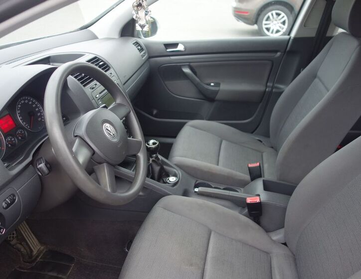 Volkswagen Golf 17