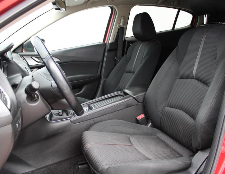Mazda 3 10