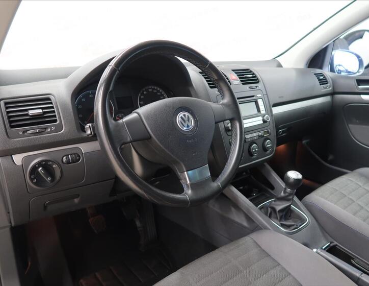 Volkswagen Golf 10