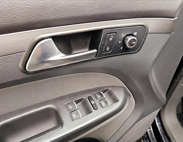 Volkswagen Touran 12