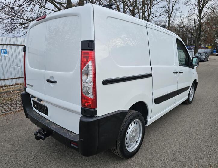 Peugeot Expert 6