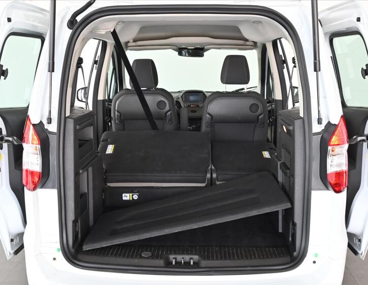 Ford Tourneo Courier 7