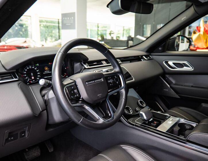 Land Rover Range Rover Velar 5