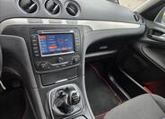 Ford Galaxy 13