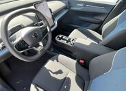 Volvo EX30 7